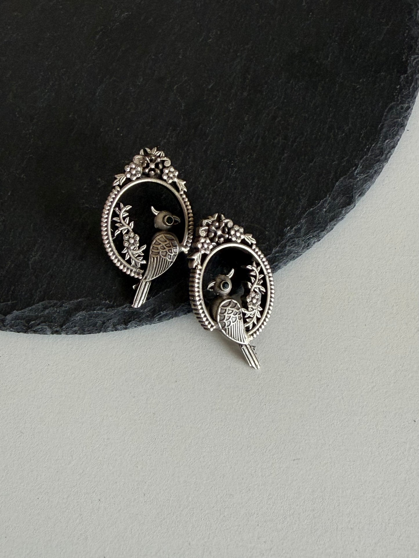 Paakhi Studs