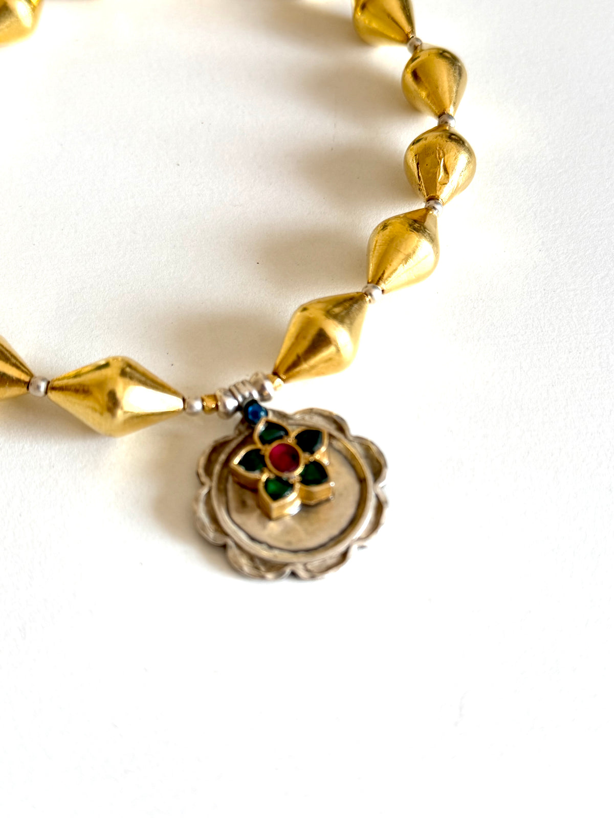 Anupreeta (Gold - Kundan Flower)