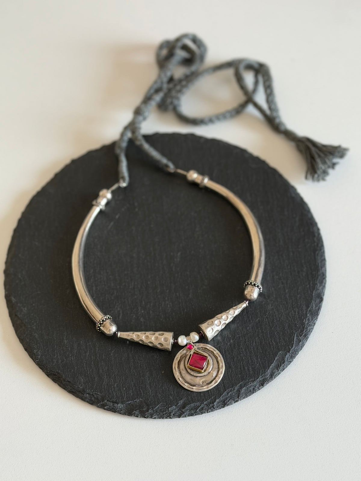 Anupreeta (choker)