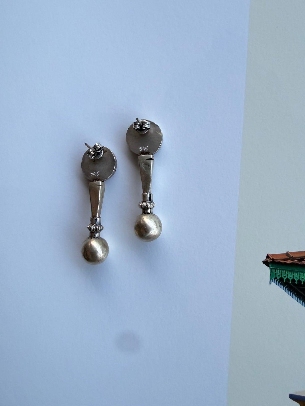 Kundan exclamation stud