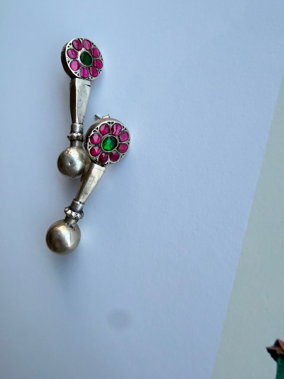 Kundan exclamation stud