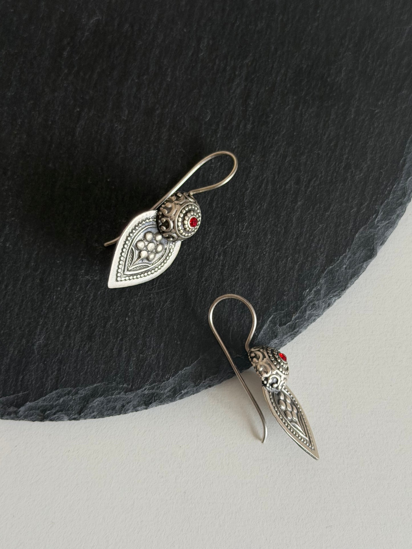 Hoovu Floral Motif  Hooks