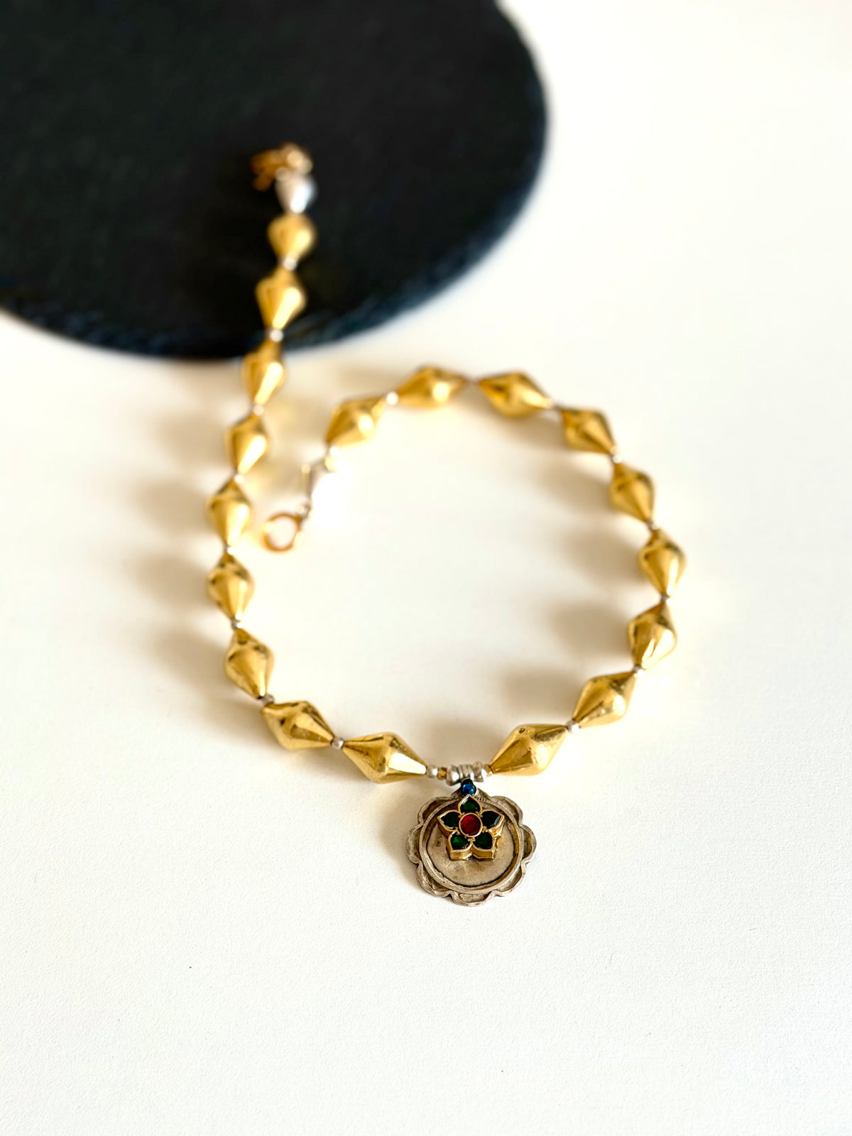Anupreeta (Gold - Kundan Flower)