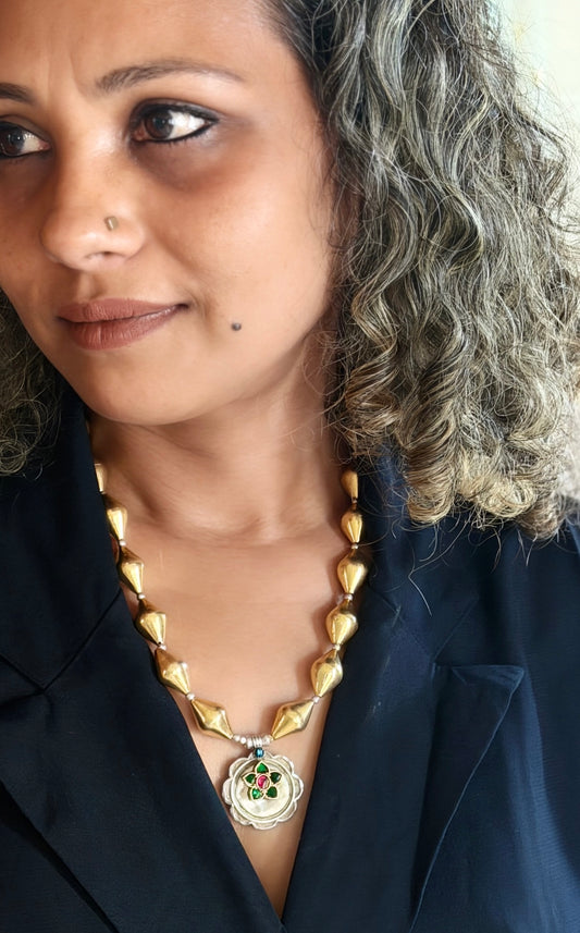 Anupreeta (Gold - Kundan Flower)