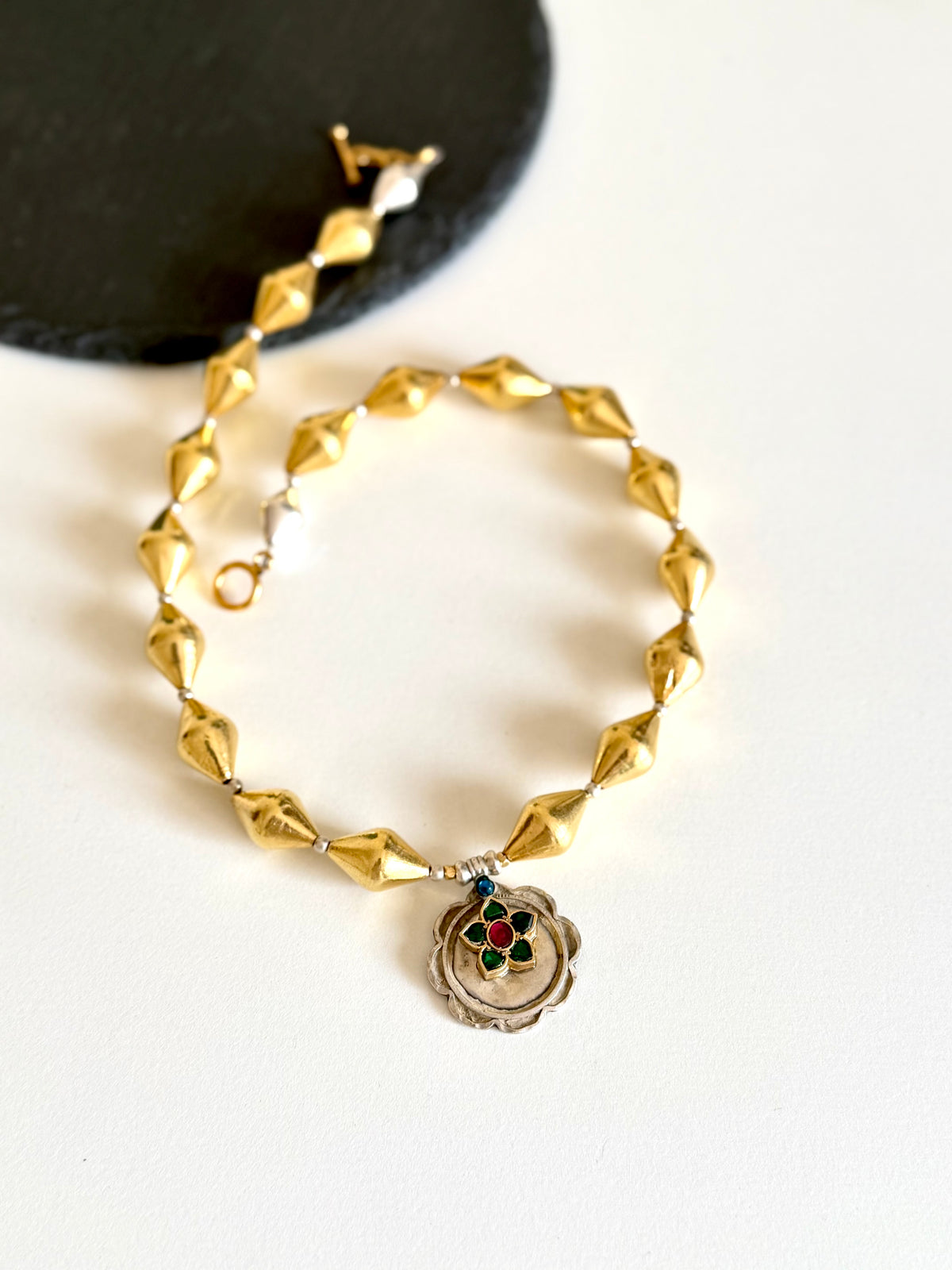 Anupreeta (Gold - Kundan Flower)