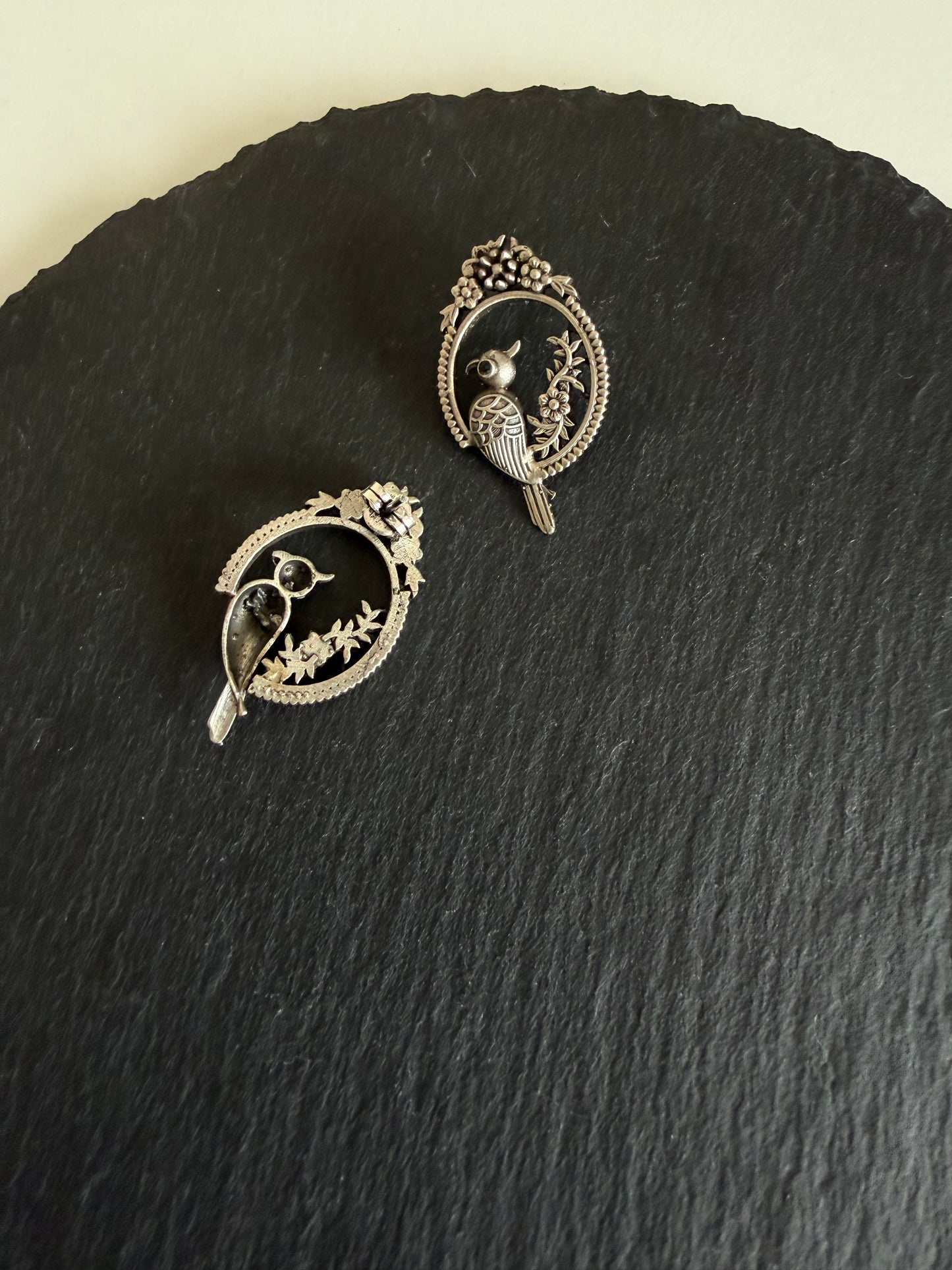 Paakhi Studs