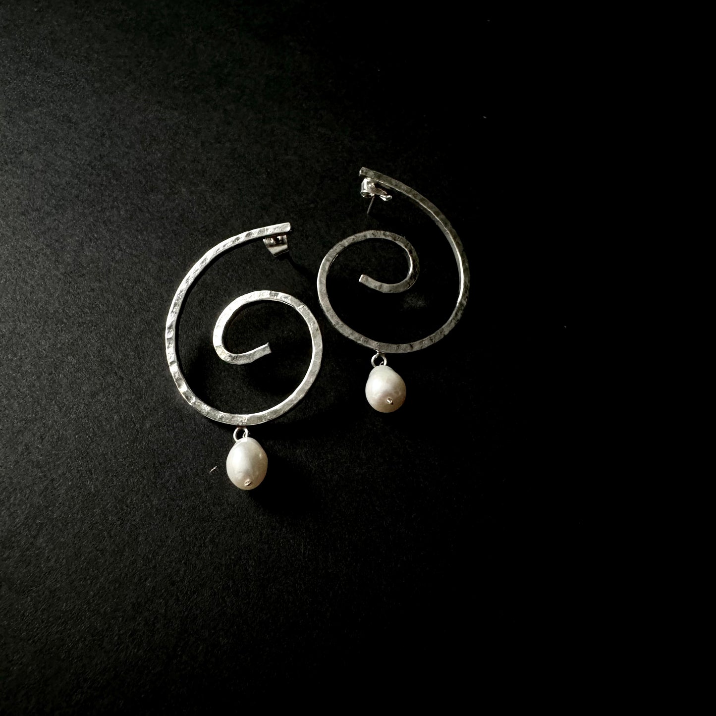 Secret Point ~ Hammered Swirl Earrings